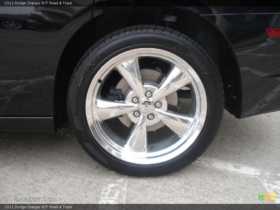 2011 Dodge Charger R/T Road & Track Wheel and Tire Photo #46597694