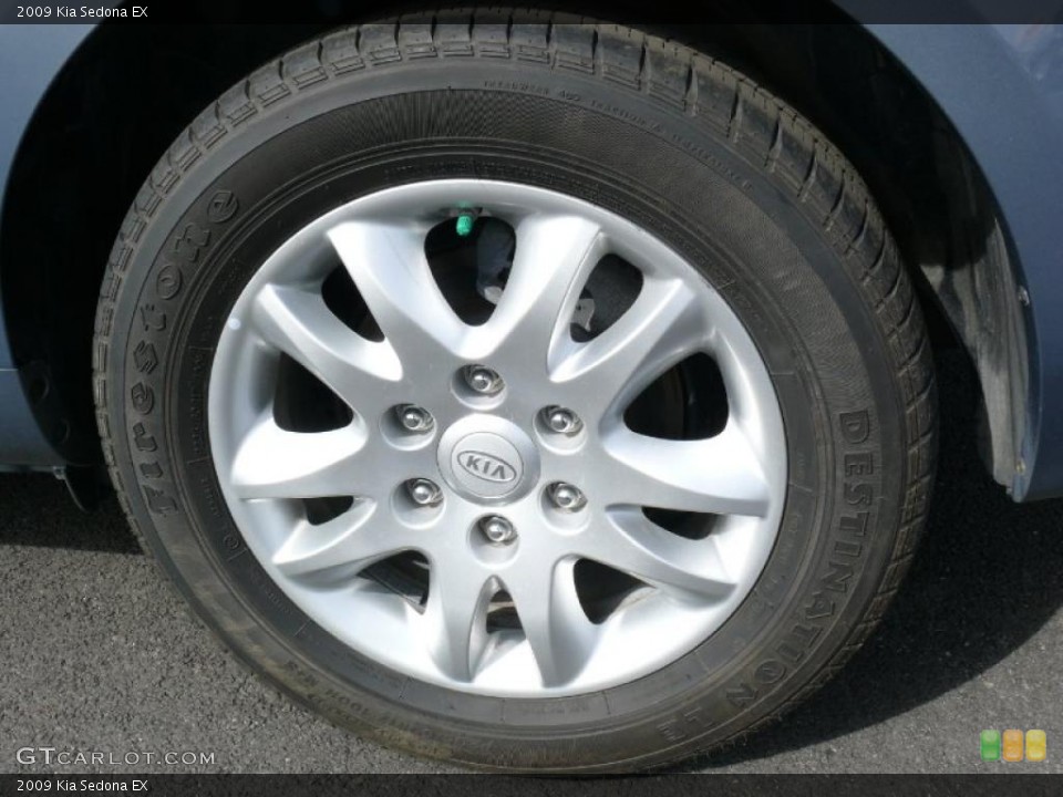 2009 Kia Sedona EX Wheel and Tire Photo #46622386