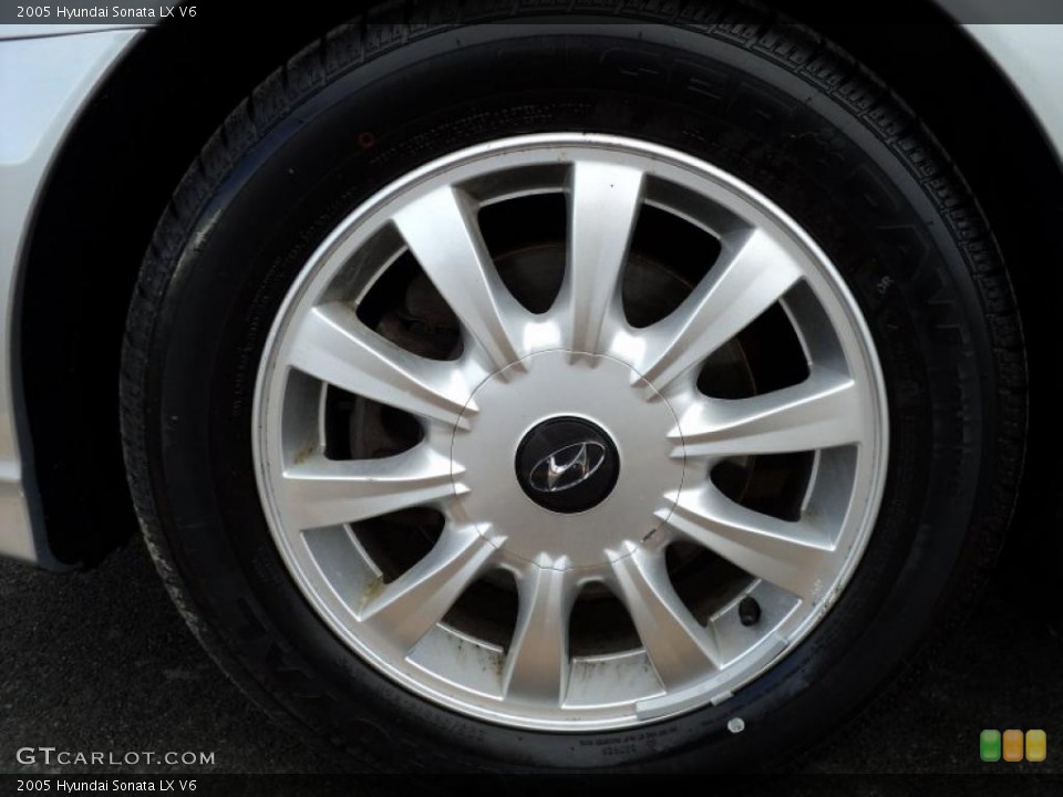 2005 Hyundai Sonata LX V6 Wheel and Tire Photo #46625677