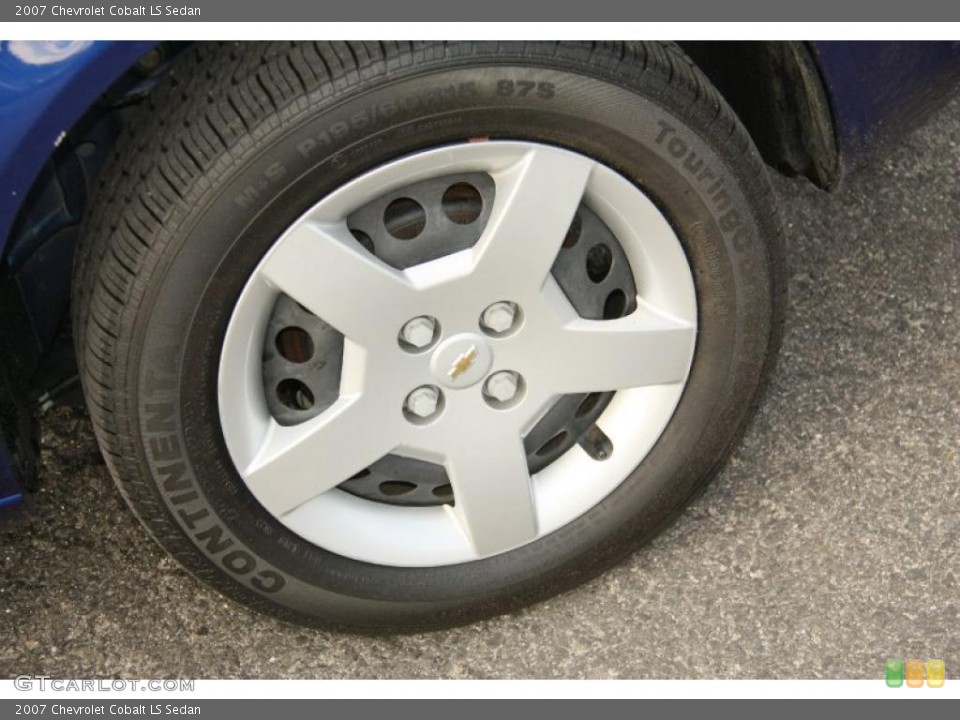 2007 Chevrolet Cobalt LS Sedan Wheel and Tire Photo #46637951