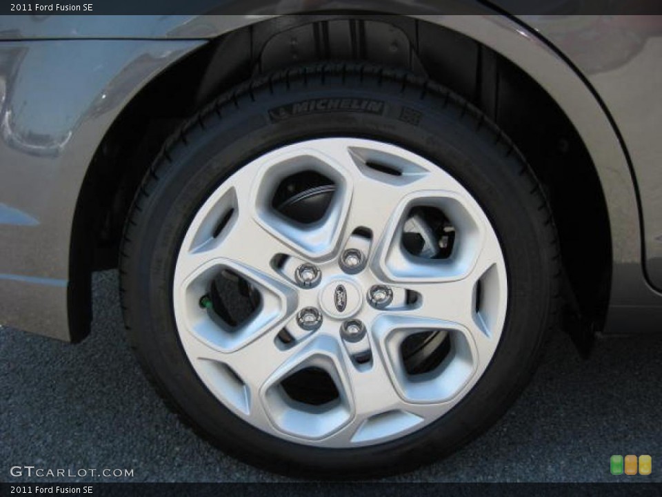2011 Ford Fusion SE Wheel and Tire Photo #46644326