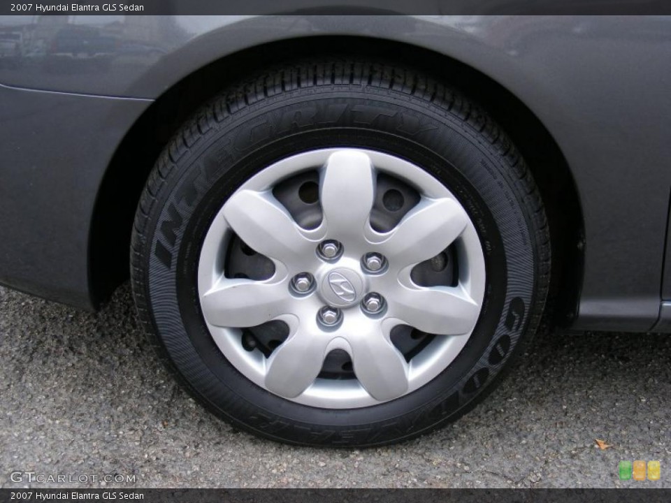2007 Hyundai Elantra GLS Sedan Wheel and Tire Photo #46650380