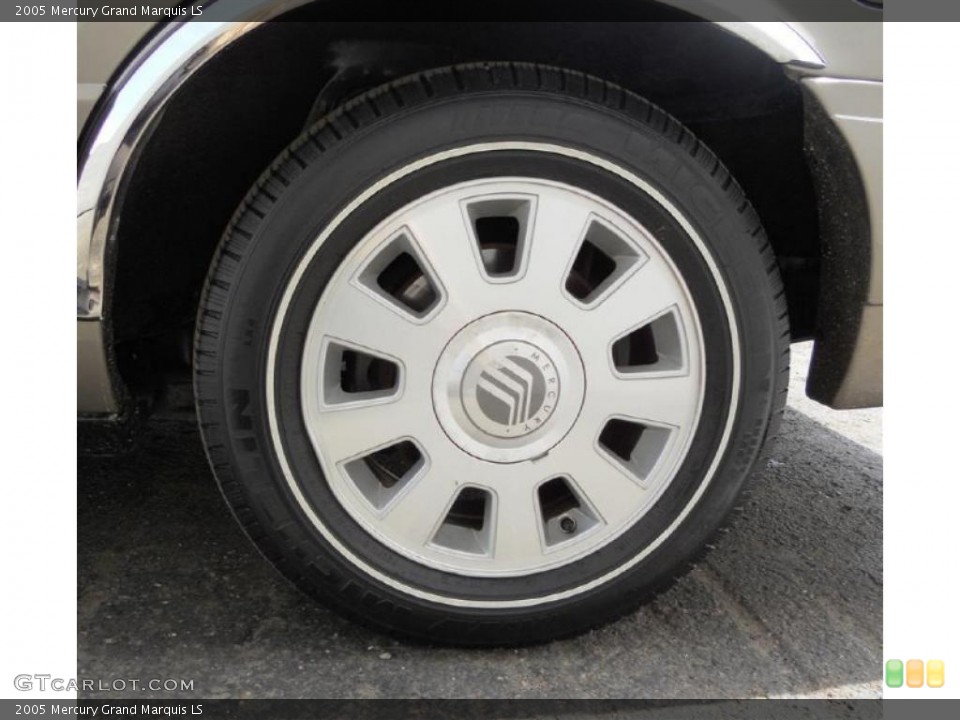 2005 Mercury Grand Marquis LS Wheel and Tire Photo #46664687