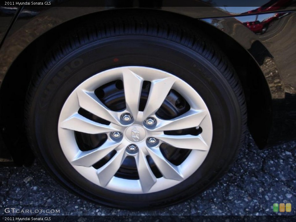 2011 Hyundai Sonata GLS Wheel and Tire Photo #46666235