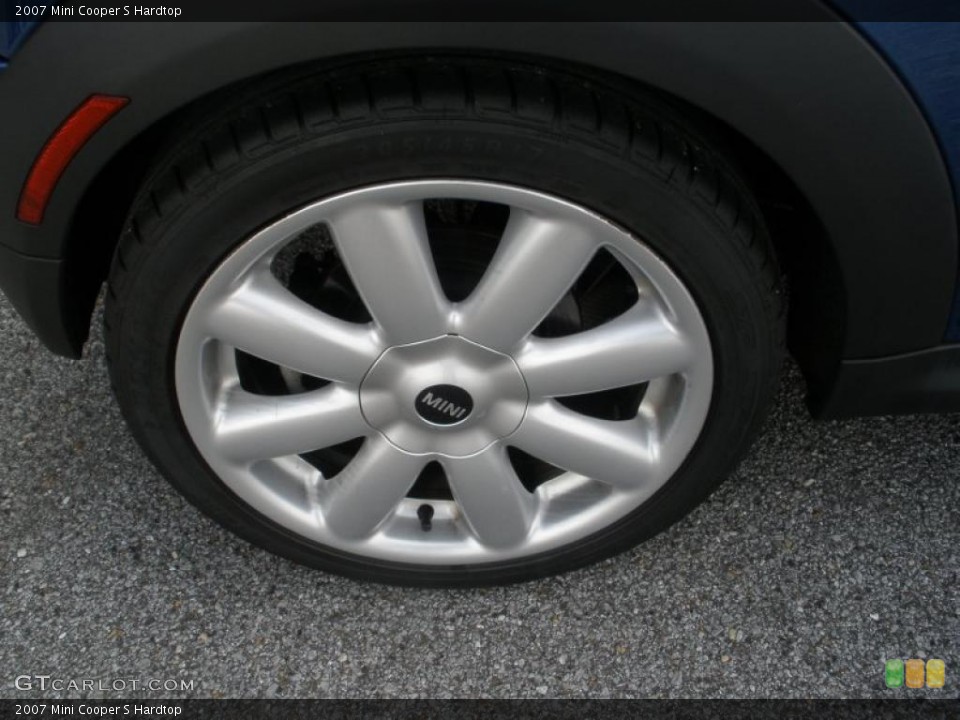 2007 Mini Cooper S Hardtop Wheel and Tire Photo #46689191