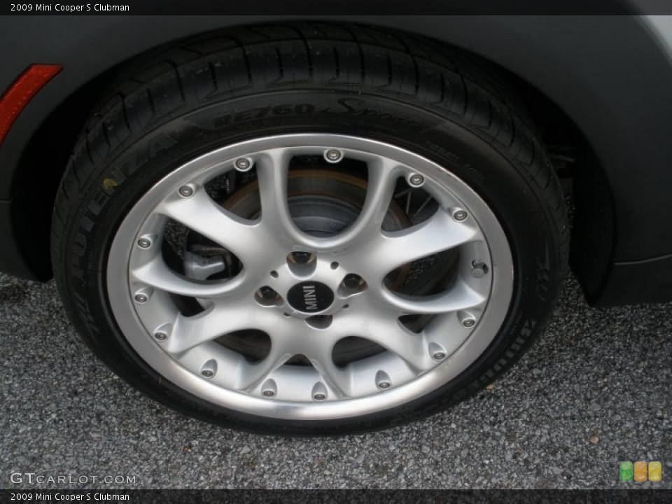 2009 Mini Cooper S Clubman Wheel and Tire Photo #46689467