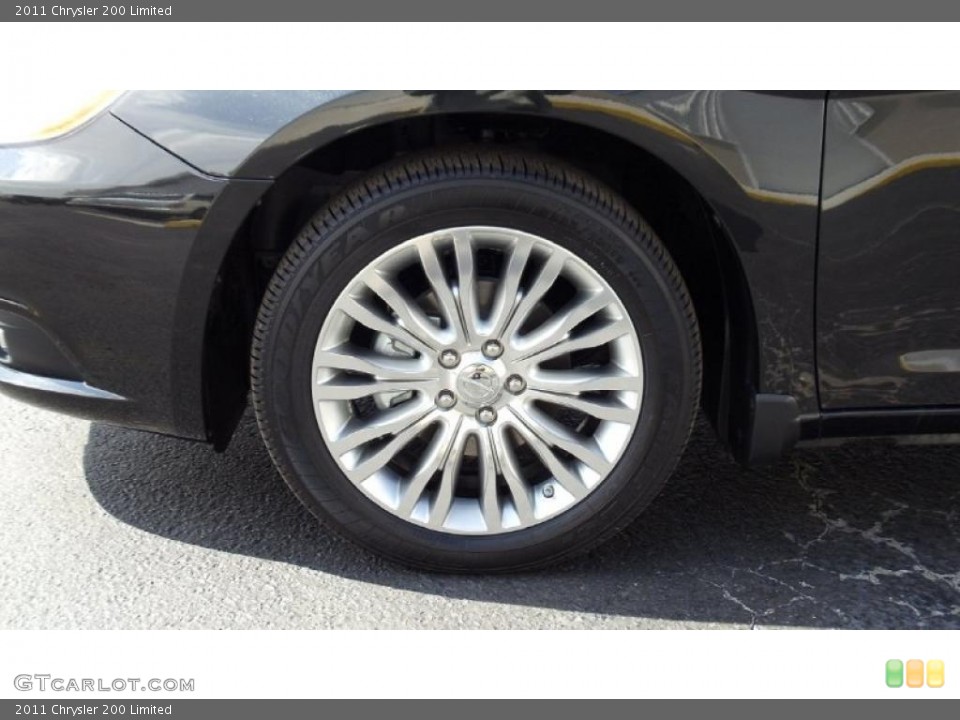2011 Chrysler 200 Limited Wheel and Tire Photo #46692680