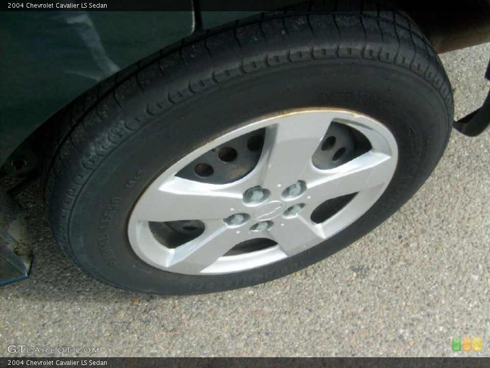2004 Chevrolet Cavalier LS Sedan Wheel and Tire Photo #46728450