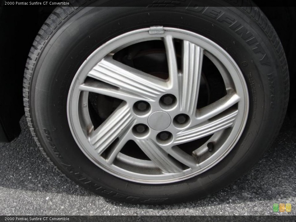 2000 Pontiac Sunfire GT Convertible Wheel and Tire Photo #46743241