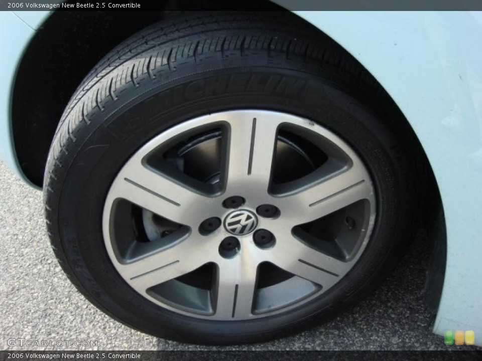 2006 Volkswagen New Beetle 2.5 Convertible Wheel and Tire Photo #46751481