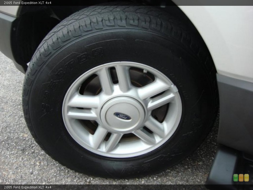 2005 Ford Expedition XLT 4x4 Wheel and Tire Photo #46760763