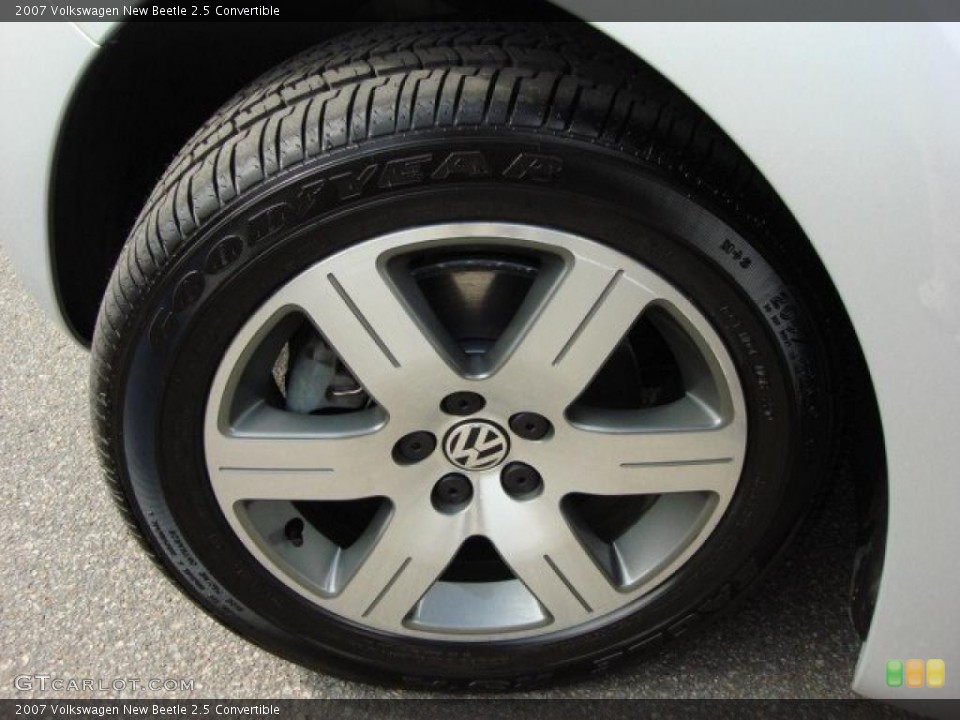 2007 Volkswagen New Beetle 2.5 Convertible Wheel and Tire Photo #46767072