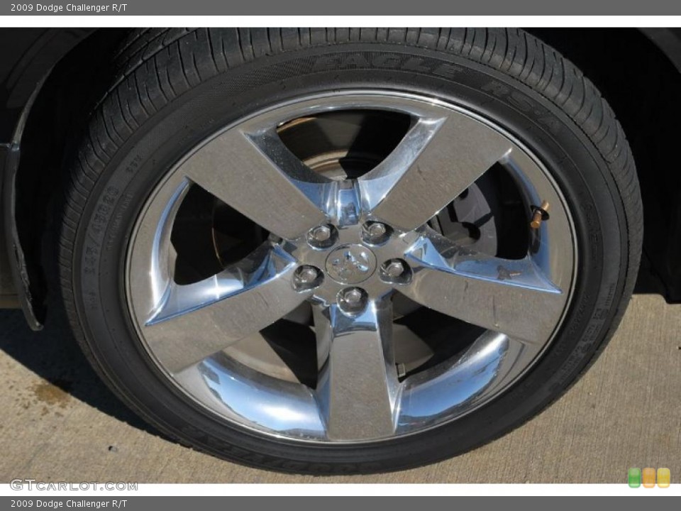 2009 Dodge Challenger R/T Wheel and Tire Photo #46834326