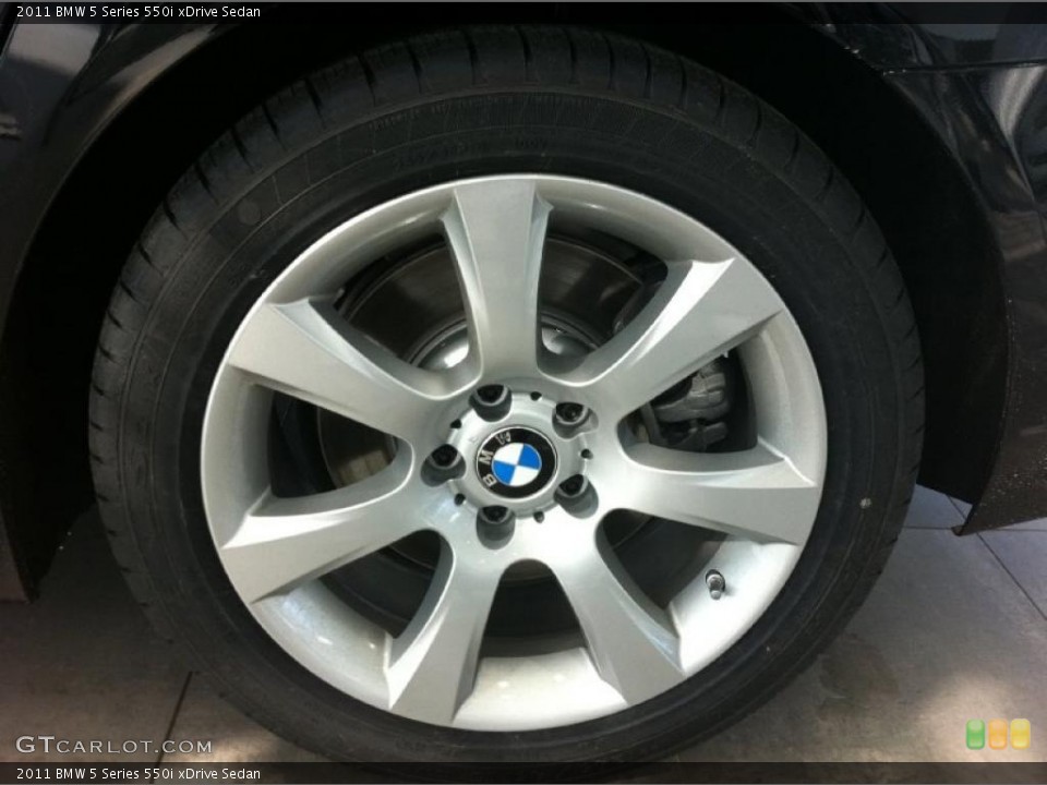 2011 BMW 5 Series 550i xDrive Sedan Wheel and Tire Photo #46845702