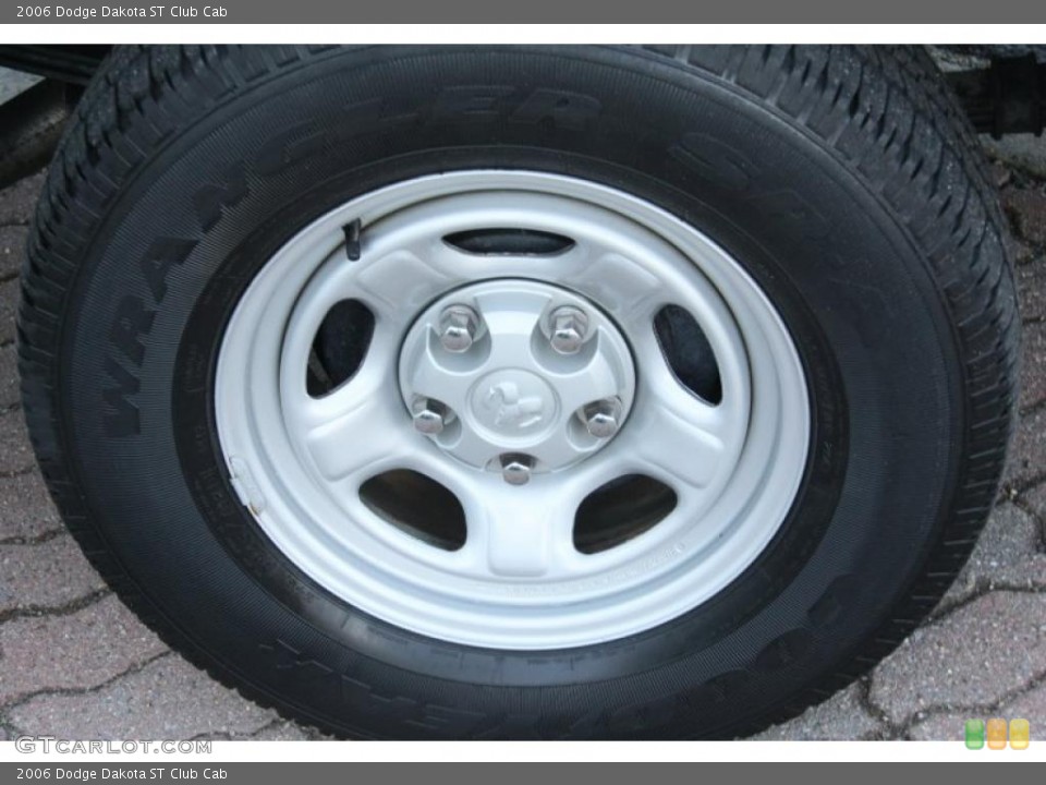 2006 Dodge Dakota ST Club Cab Wheel and Tire Photo #46877144