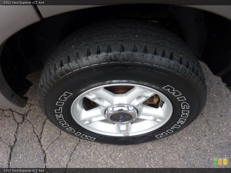 2002 Ford Explorer XLT 4x4 Wheel and Tire Photo #46877549