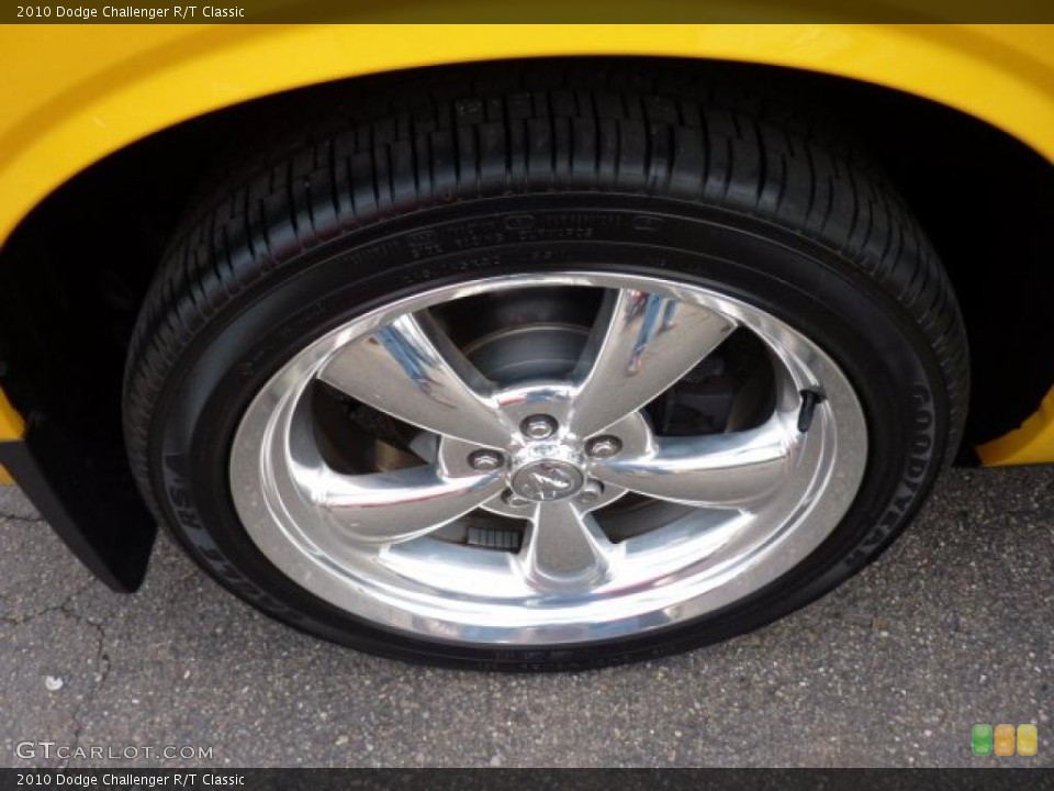 2010 Dodge Challenger R/T Classic Wheel and Tire Photo #46877837