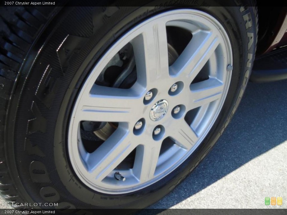 2007 Chrysler Aspen Limited Wheel and Tire Photo #46886897