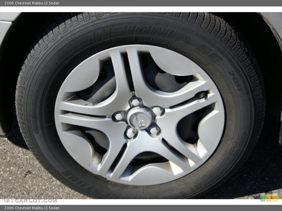 2006 Chevrolet Malibu LS Sedan Wheel and Tire Photo #46898283