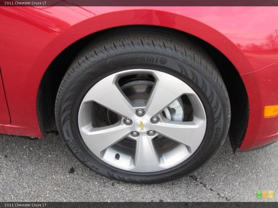 2011 Chevrolet Cruze LT Wheel and Tire Photo #46924148
