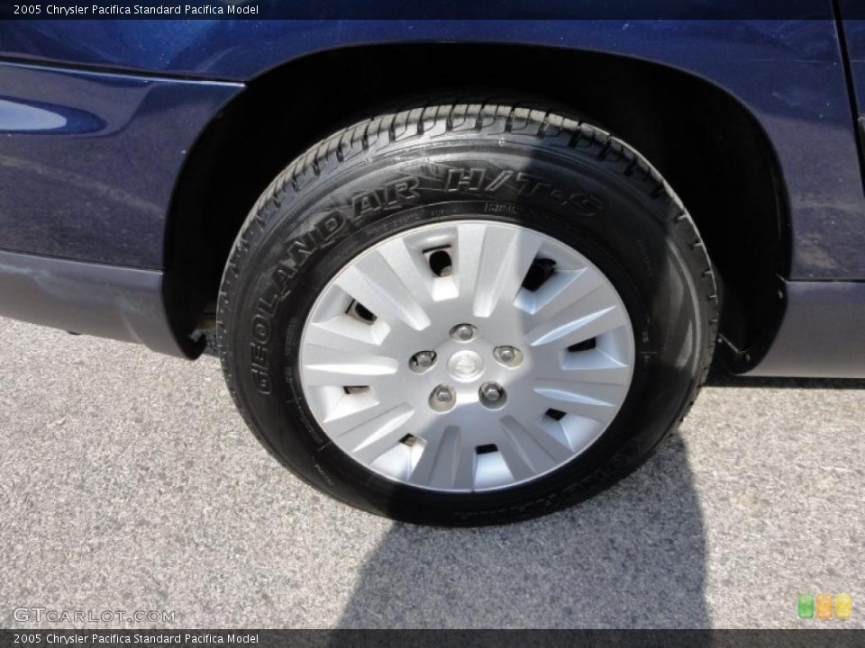 2005 Chrysler Pacifica  Wheel and Tire Photo #46950435