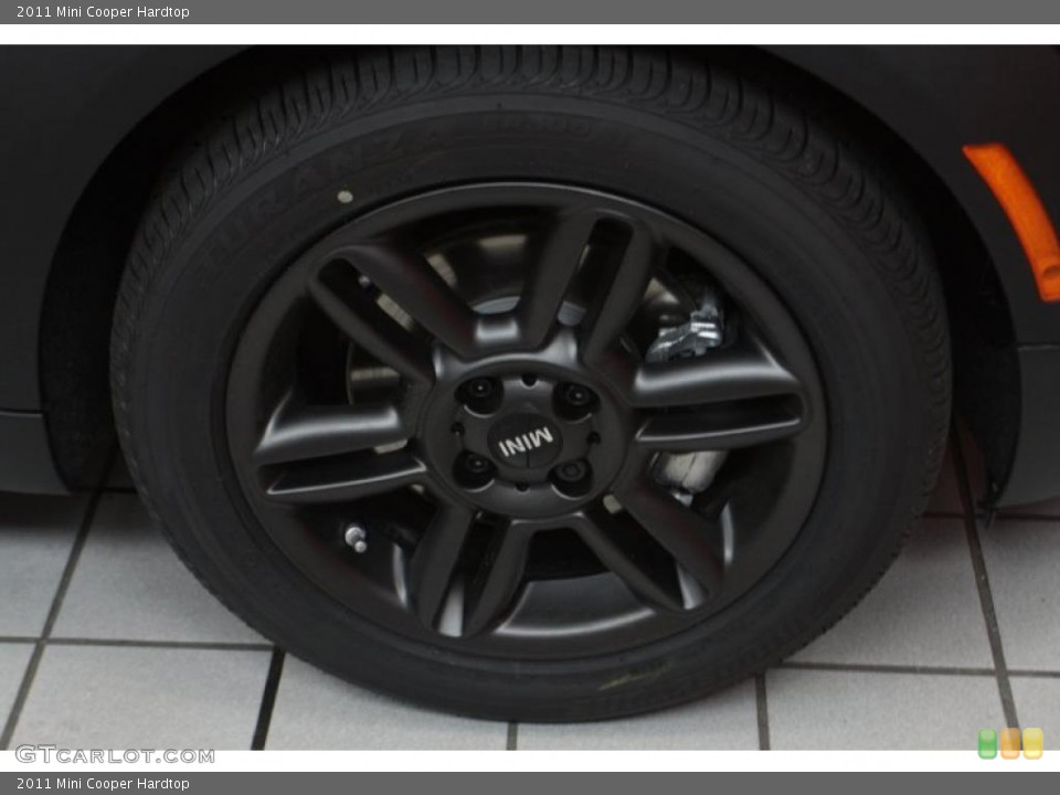 2011 Mini Cooper Hardtop Wheel and Tire Photo #46972542