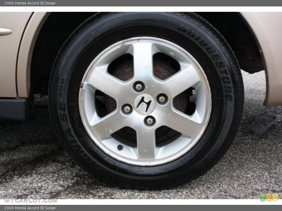 2000 Honda Accord SE Sedan Wheel and Tire Photo #46978149