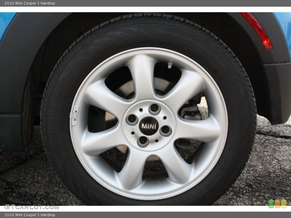 2010 Mini Cooper S Hardtop Wheel and Tire Photo #46978524
