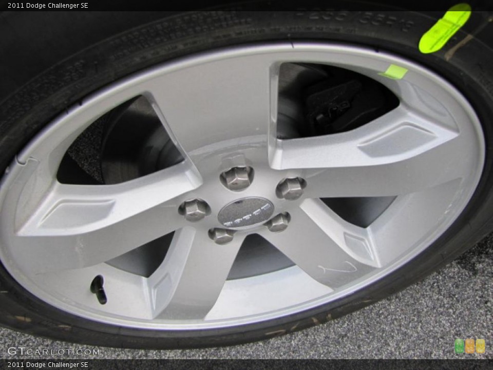 2011 Dodge Challenger SE Wheel and Tire Photo #46981587