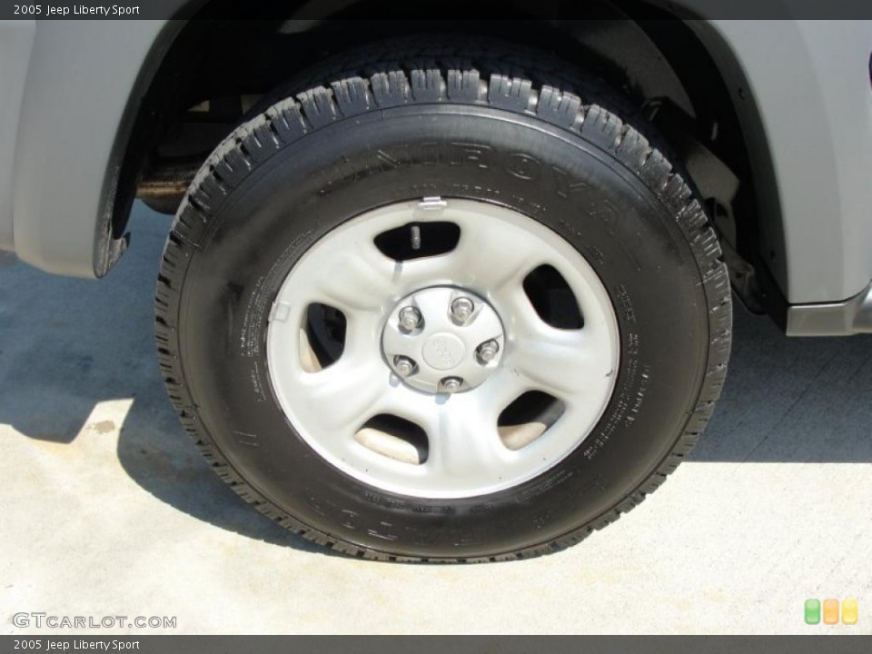 2005 Jeep Liberty Sport Wheel and Tire Photo #46986849