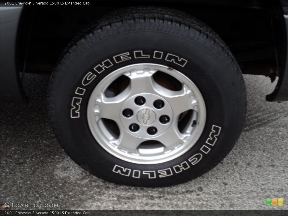 2001 Chevrolet Silverado 1500 LS Extended Cab Wheel and Tire Photo #46991814