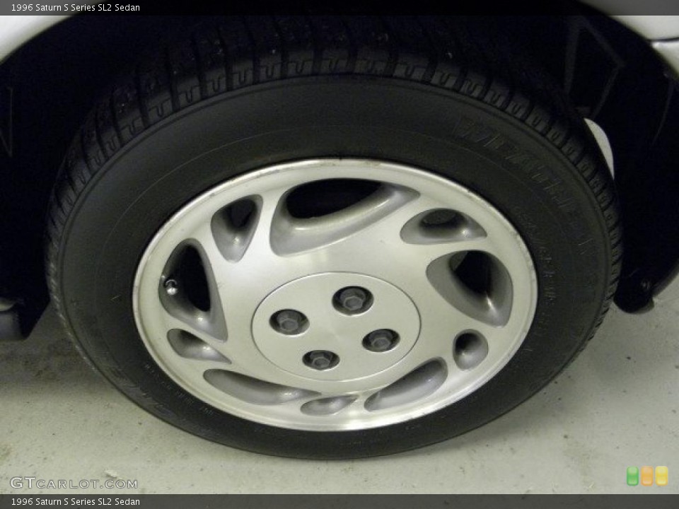 1996 Saturn S Series SL2 Sedan Wheel and Tire Photo #47048373
