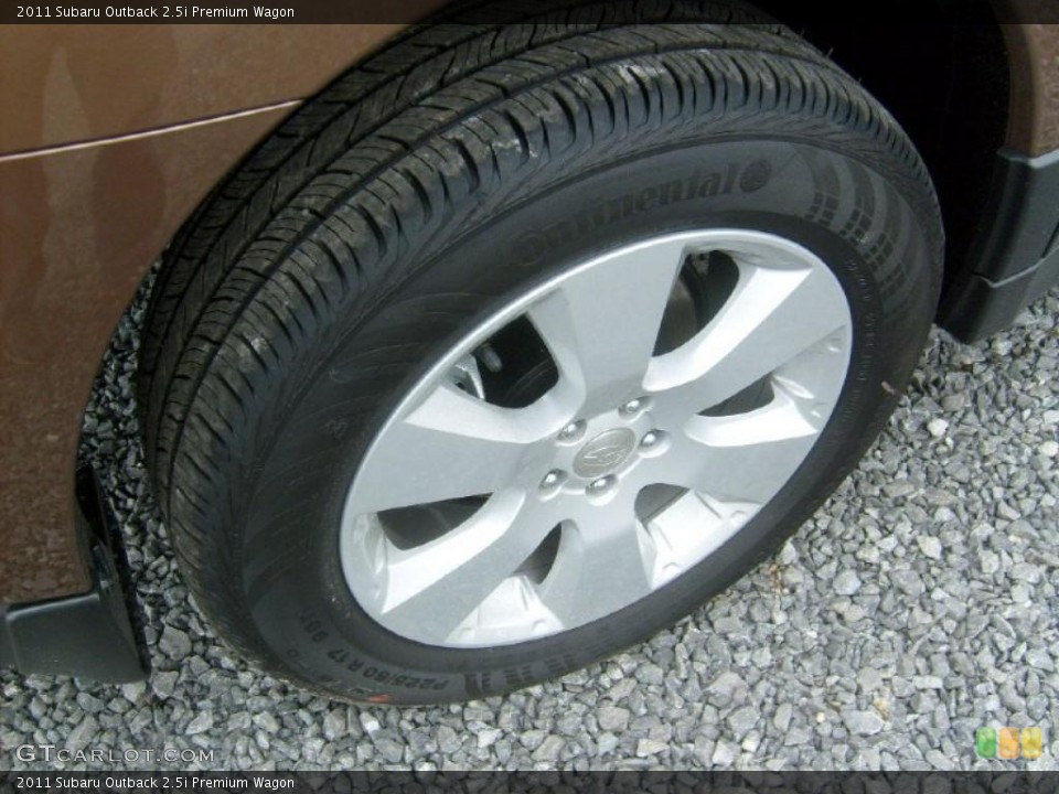 2011 Subaru Outback 2.5i Premium Wagon Wheel and Tire Photo #47060750