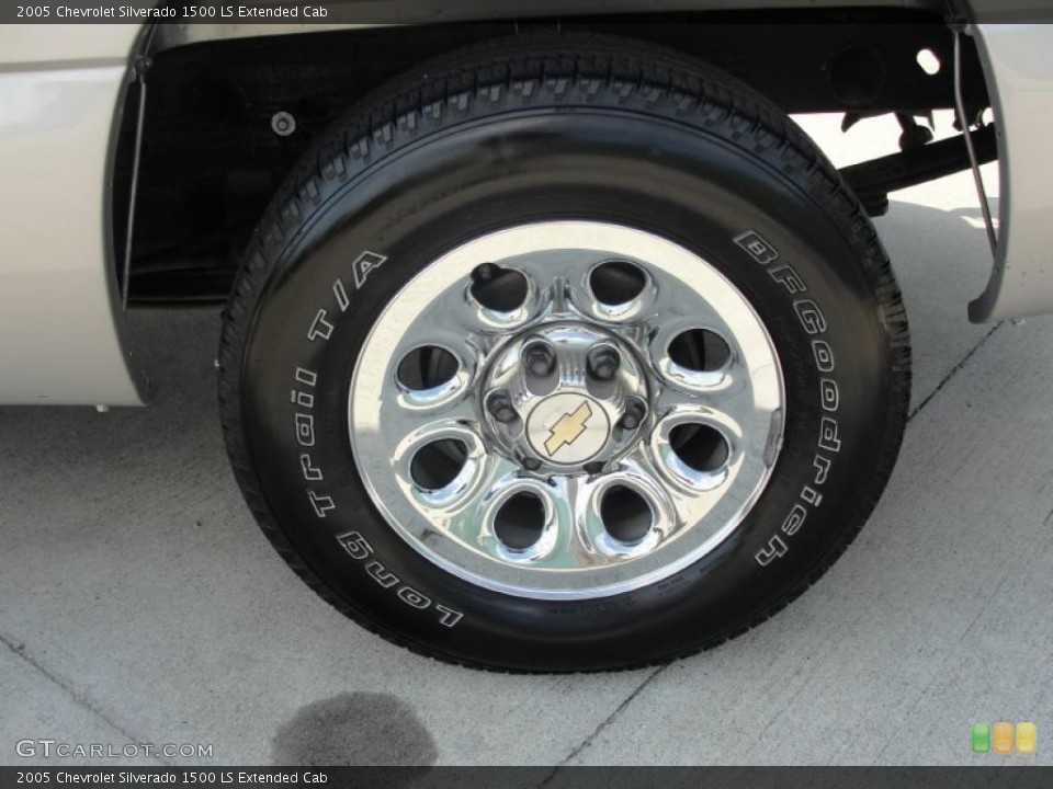 2005 Chevrolet Silverado 1500 LS Extended Cab Wheel and Tire Photo #47073713