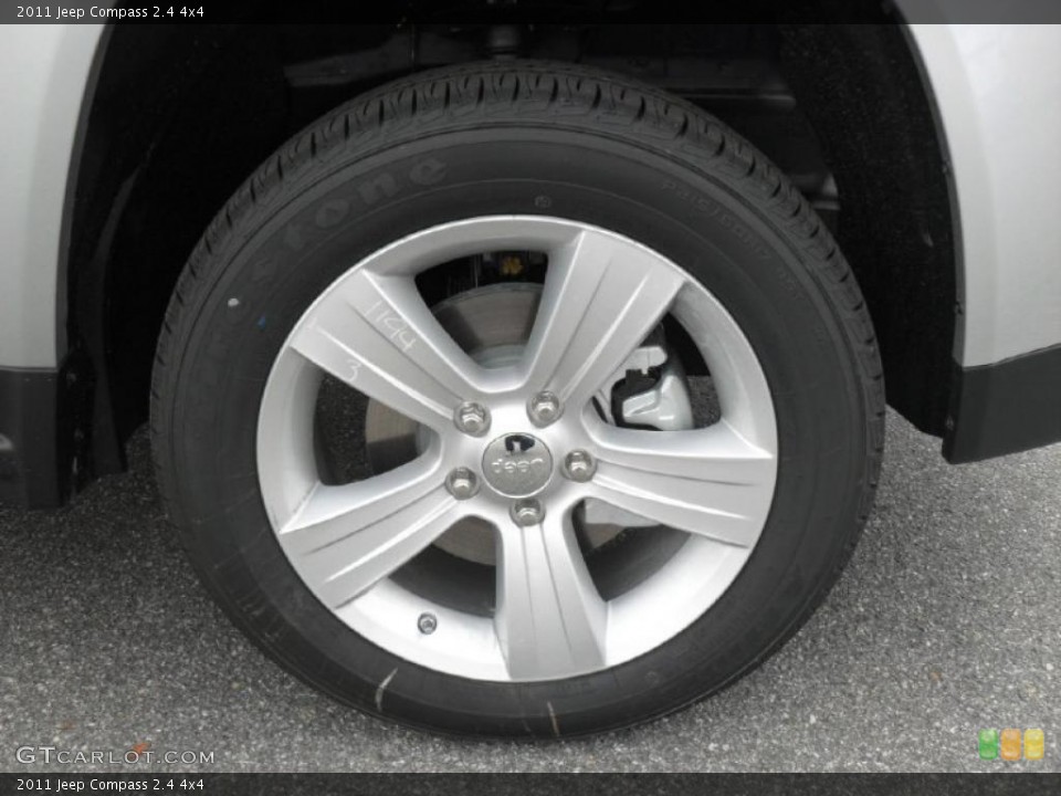 2011 Jeep Compass 2.4 4x4 Wheel and Tire Photo #47079837