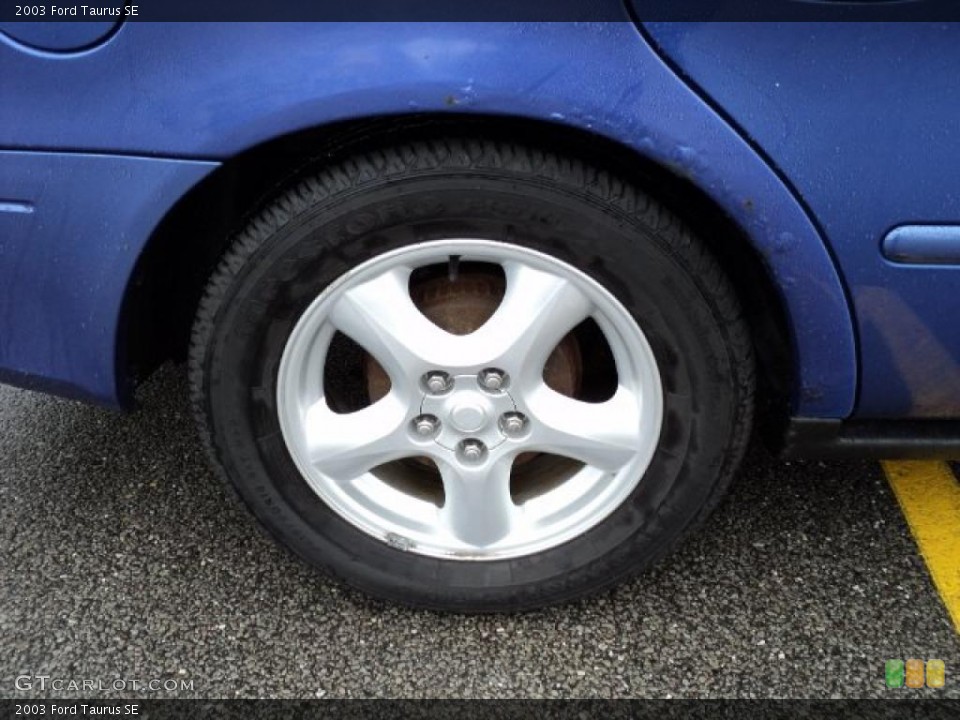 2003 Ford Taurus SE Wheel and Tire Photo #47108270