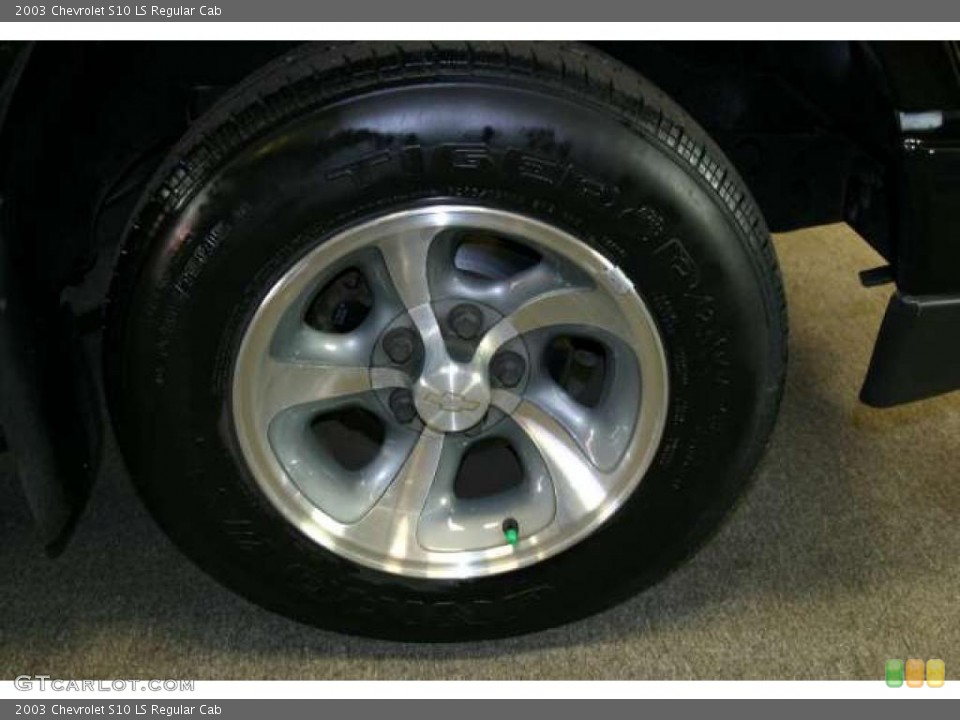 2003 Chevrolet S10 LS Regular Cab Wheel and Tire Photo #47198366