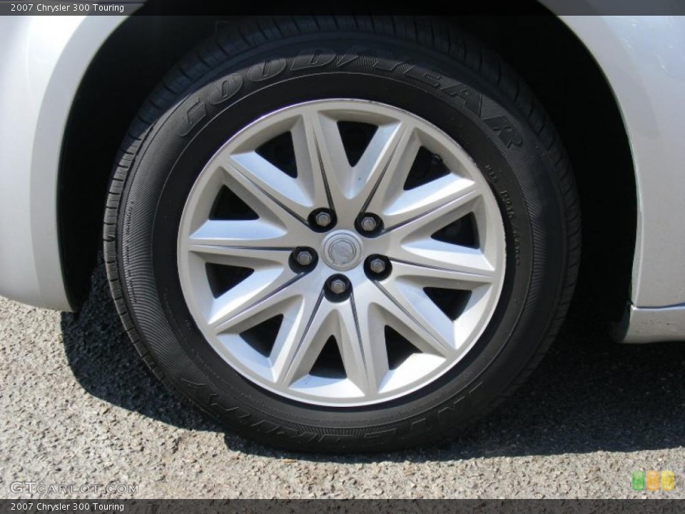 2007 Chrysler 300 Touring Wheel and Tire Photo #47203625