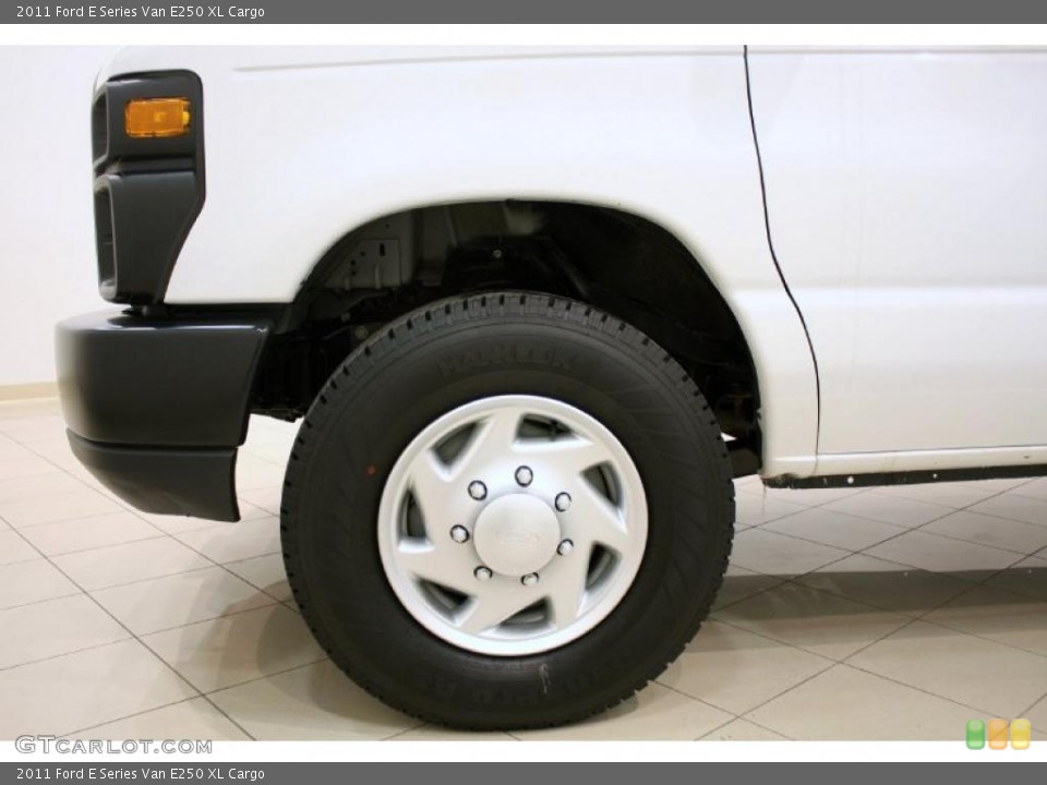 2011 Ford E Series Van E250 XL Cargo Wheel and Tire Photo #47209922