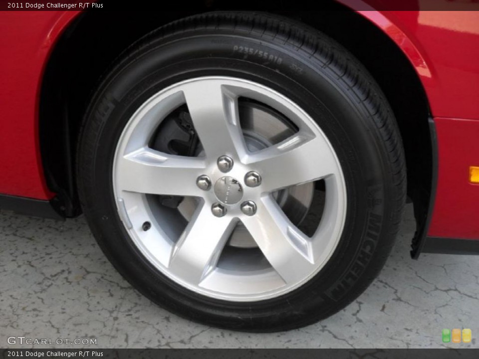 2011 Dodge Challenger R/T Plus Wheel and Tire Photo #47217938