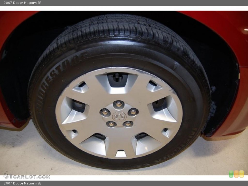 2007 Dodge Magnum SE Wheel and Tire Photo #47221262