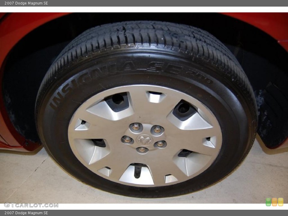 2007 Dodge Magnum SE Wheel and Tire Photo #47221362
