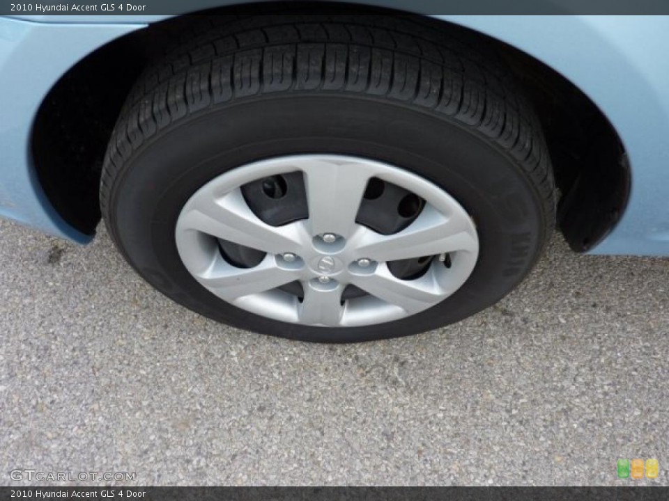 2010 Hyundai Accent GLS 4 Door Wheel and Tire Photo #47224637