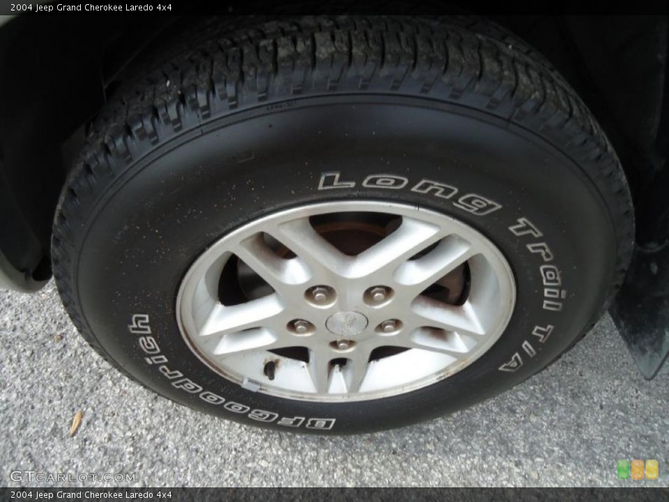 2004 Jeep Grand Cherokee Laredo 4x4 Wheel and Tire Photo #47230892