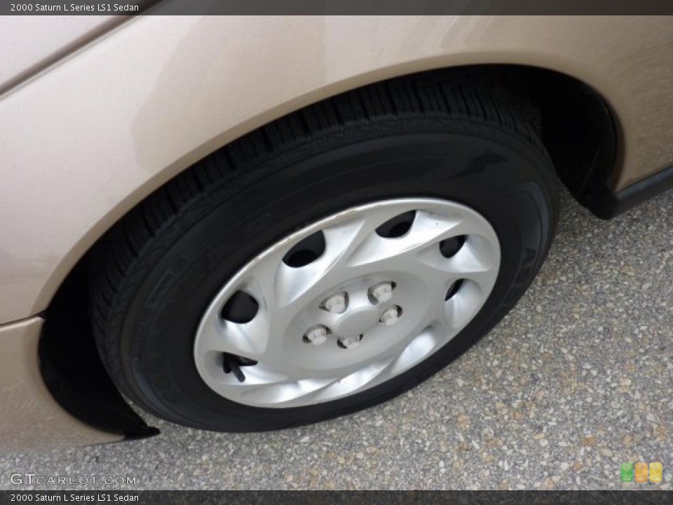 2000 Saturn L Series LS1 Sedan Wheel and Tire Photo #47237870