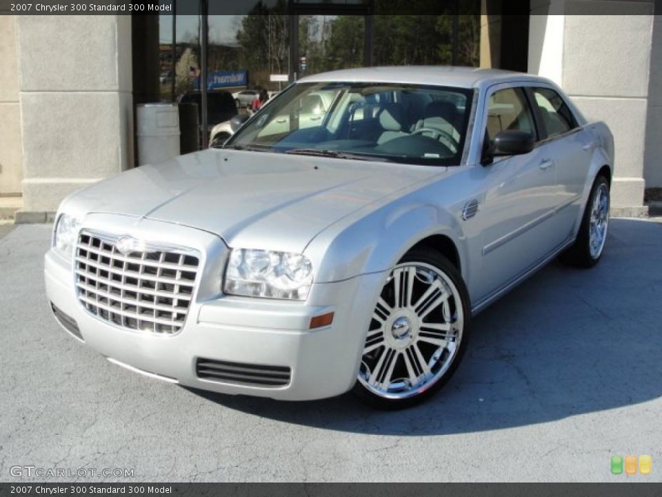 2007 Chrysler 300 Custom Wheel and Tire Photo #47241152