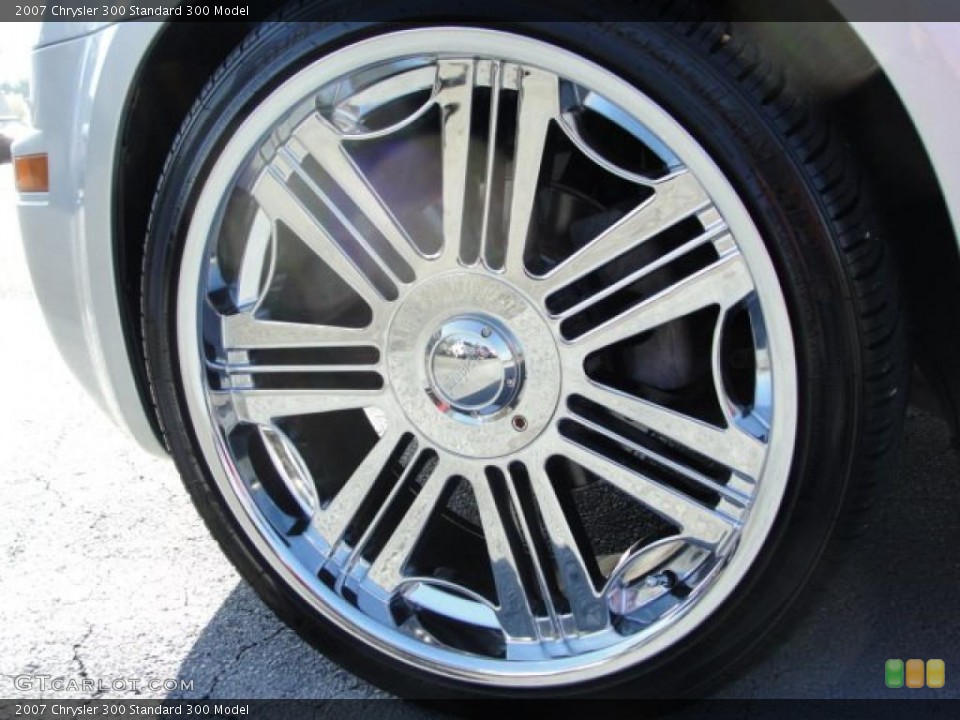 2007 Chrysler 300 Custom Wheel and Tire Photo #47241239