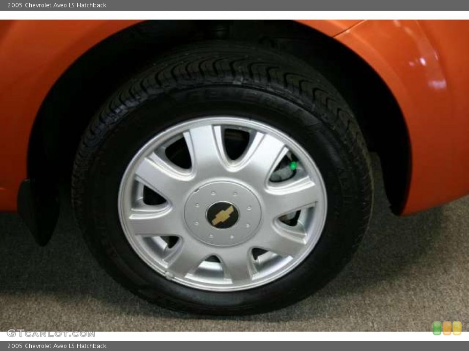 2005 Chevrolet Aveo LS Hatchback Wheel and Tire Photo #47242823