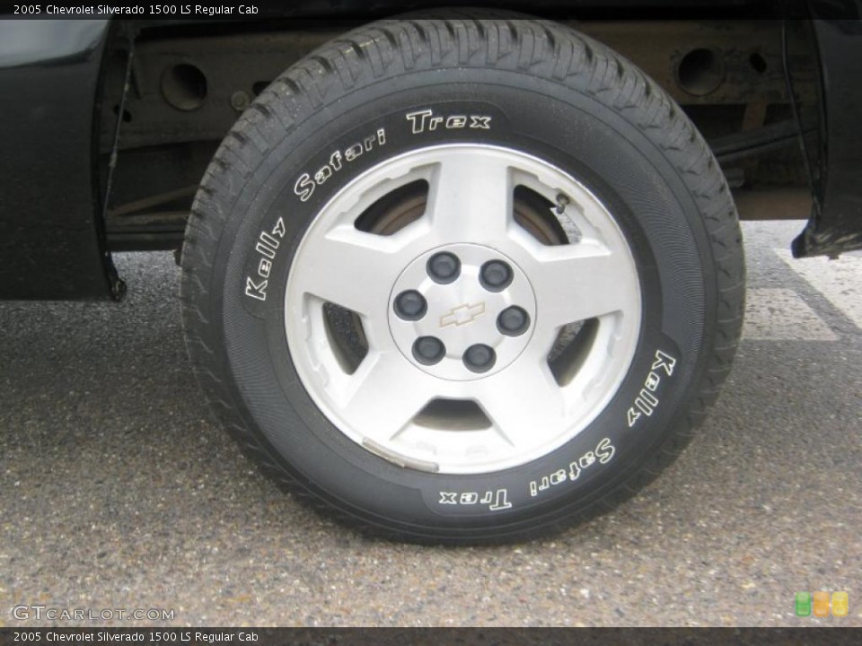 2005 Chevrolet Silverado 1500 LS Regular Cab Wheel and Tire Photo #47255129