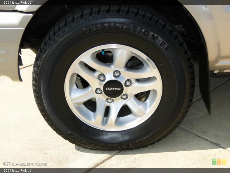 2004 Isuzu Rodeo S Wheel and Tire Photo #47257187